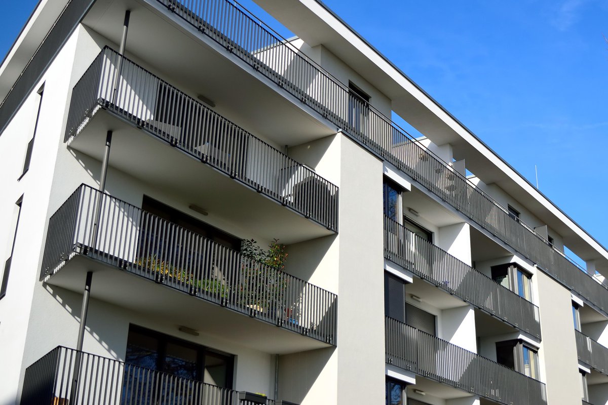oprognose's tweet photo. Woningcorporatie met verduurzamingsplannen? Er is nog ruim € 86 miljoen beschikbaar voor verduurzaming sociale huurwoningen via STEP-subsidie! https://t.co/IgCDa2kmaw #epaview #step @RVO_Nederland https://t.co/pIR5bQVZgN