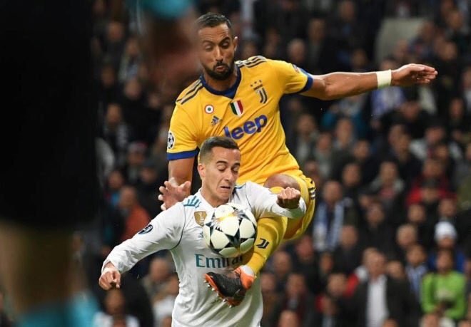 alfredoduro1's tweet photo. Penalti indiscutible, gol de Cristiano y.... AL CARRER!!!!! https://t.co/nmc0uy1VgE