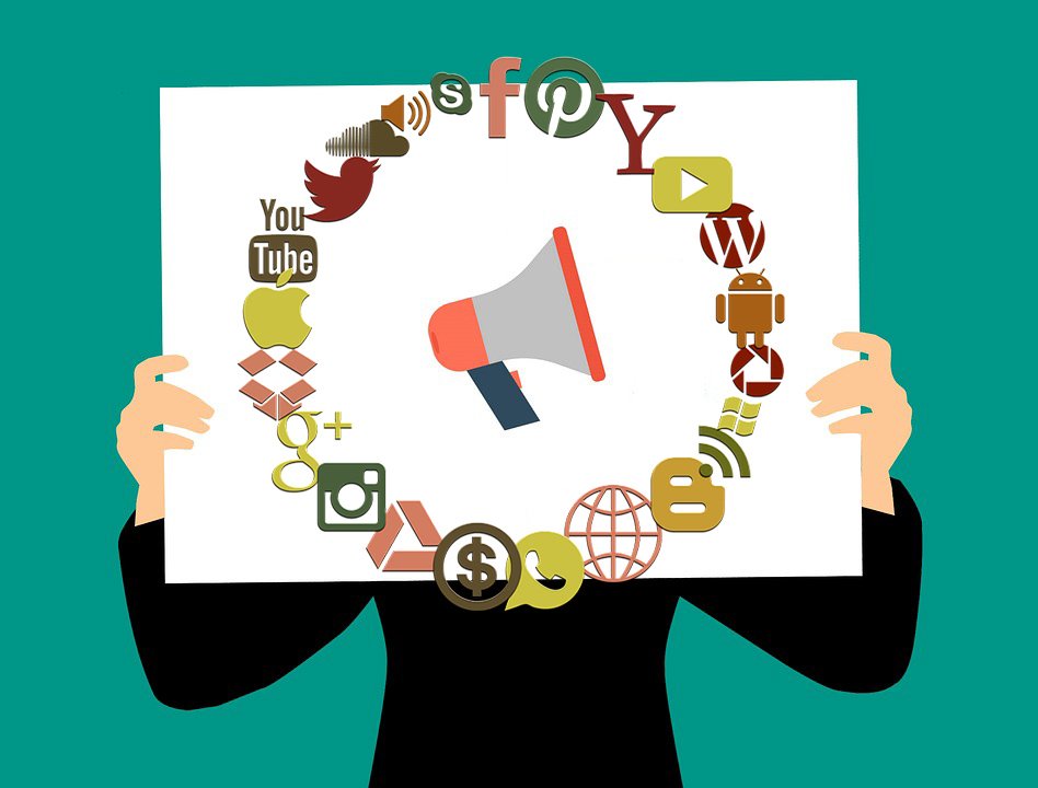 TechnologyHubMi's tweet photo. #TechnologyHub | @EGGsist, @FungoMarketing, #MKTGroup, #OpenEyesFilm e @VodEvolution sono sponsor della 6° edizione #SMMdayIT: 3 giorni di convegno con 40 interventi su social media e digital communication per il business.

Sponsorizza l'evento: https://t.co/nRloBIYKJx https://t.co/mU7hmBXgL5