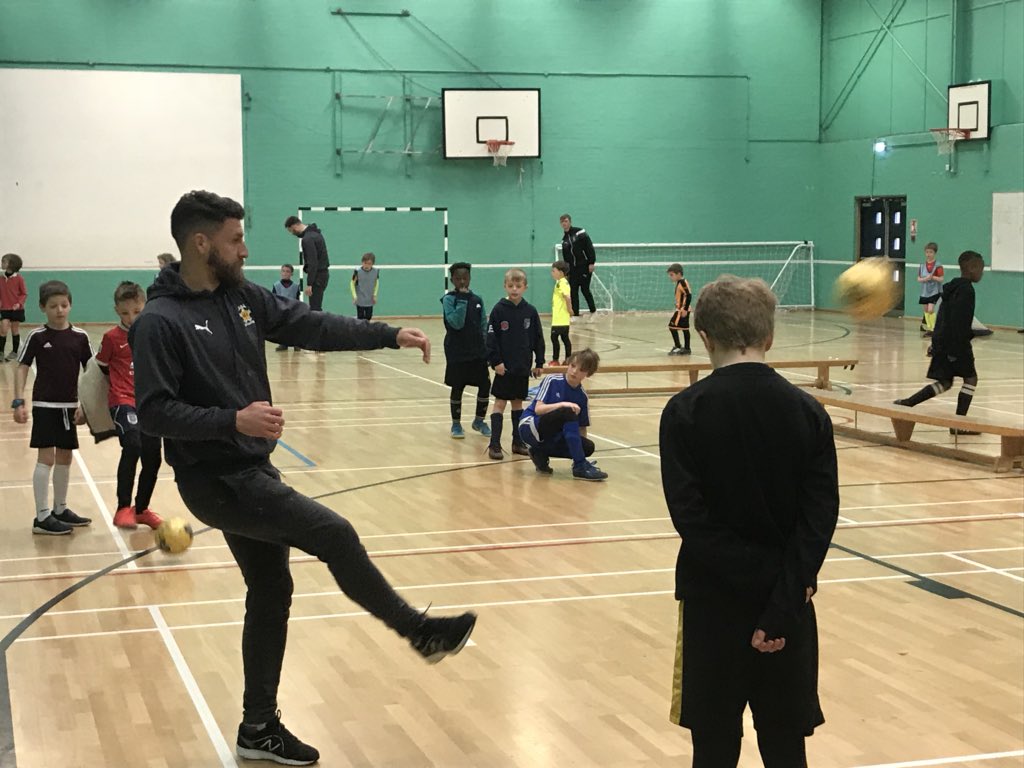 CUCoachLukeS's tweet photo. SOCCER SCHOOLS | 

⚠️ PLAYER VISITS ⚠️

Today at Comberton Soccer School we have @Gregy_T @david_forde1 Gary Deegan &amp; Dimitar Mitov! 

The players joined in with football tennis and mini matches! As well as a Q&amp;A session. 

A great experience for our young students! https://t.co/lV9yKfKoZS