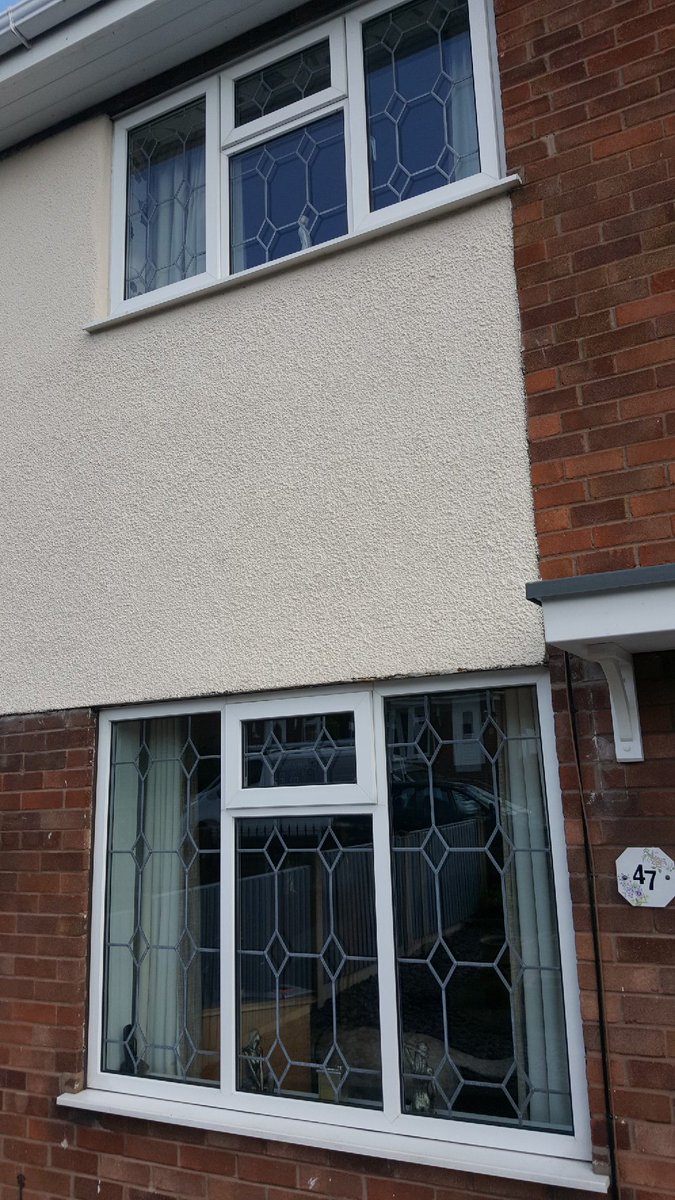 DonmacSolutions's tweet image. A-rated argon filled energy efficient Anthracite grey UPVC windows #classy 😃
