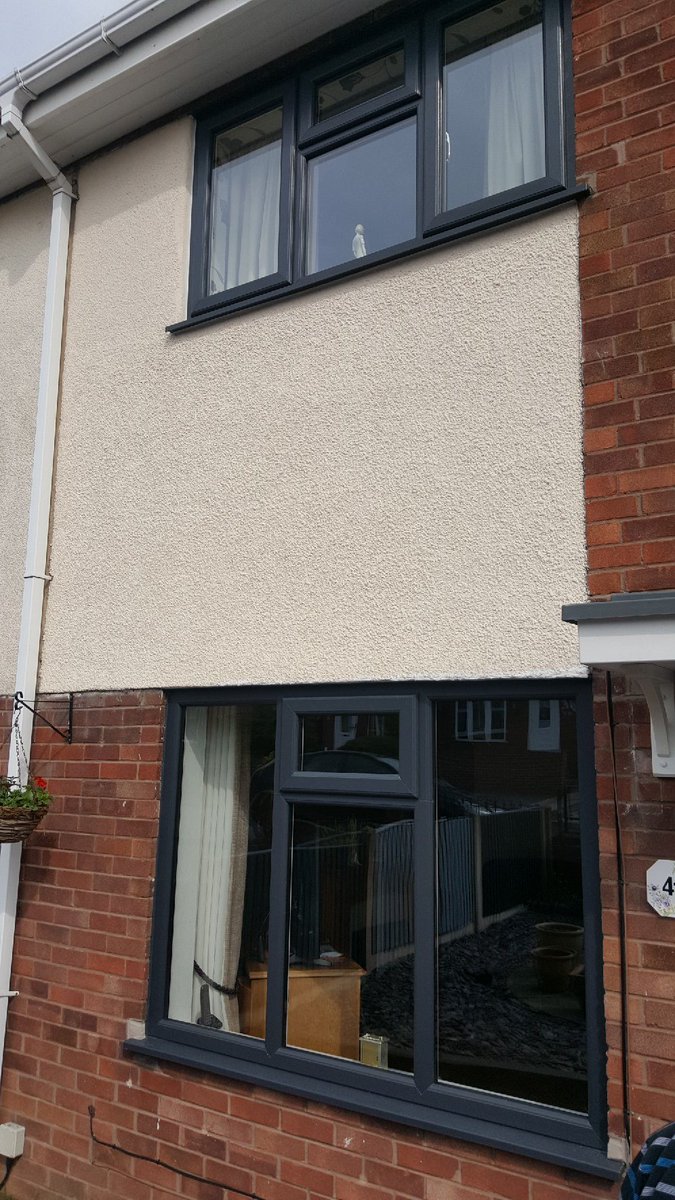 DonmacSolutions's tweet image. A-rated argon filled energy efficient Anthracite grey UPVC windows #classy 😃