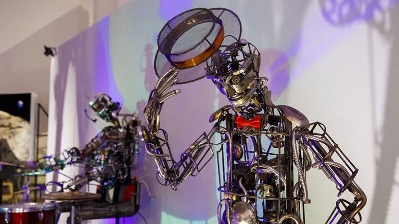 TLT_SU's tweet photo. On the 18th and the 19th of April, a free robotics exhibition MTS Robostation will be held in the flagship TSU within the framework of the open day.

#tltsu #flagshipuniversity #Robotics  #OpenDay2018 https://t.co/Fqkj44s7Xv