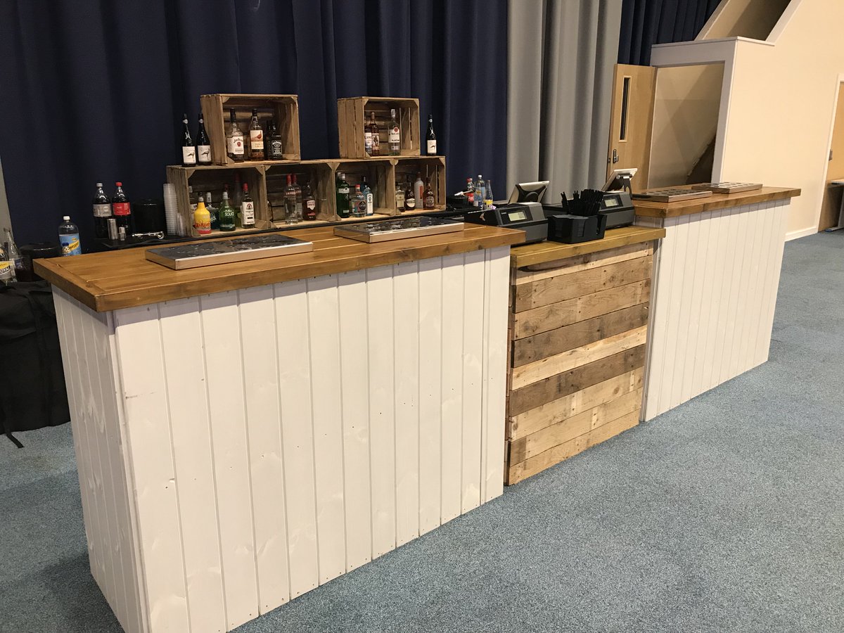 firstlinebars's tweet image. First wedding using our new bar units, 300 guests at the Ridgeway Centre MK. Contact us for your next event 0800 0787 235 or firstlineeventbars@gmail.com