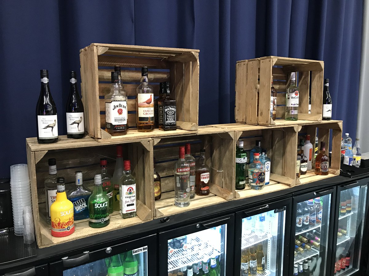 firstlinebars's tweet image. First wedding using our new bar units, 300 guests at the Ridgeway Centre MK. Contact us for your next event 0800 0787 235 or firstlineeventbars@gmail.com
