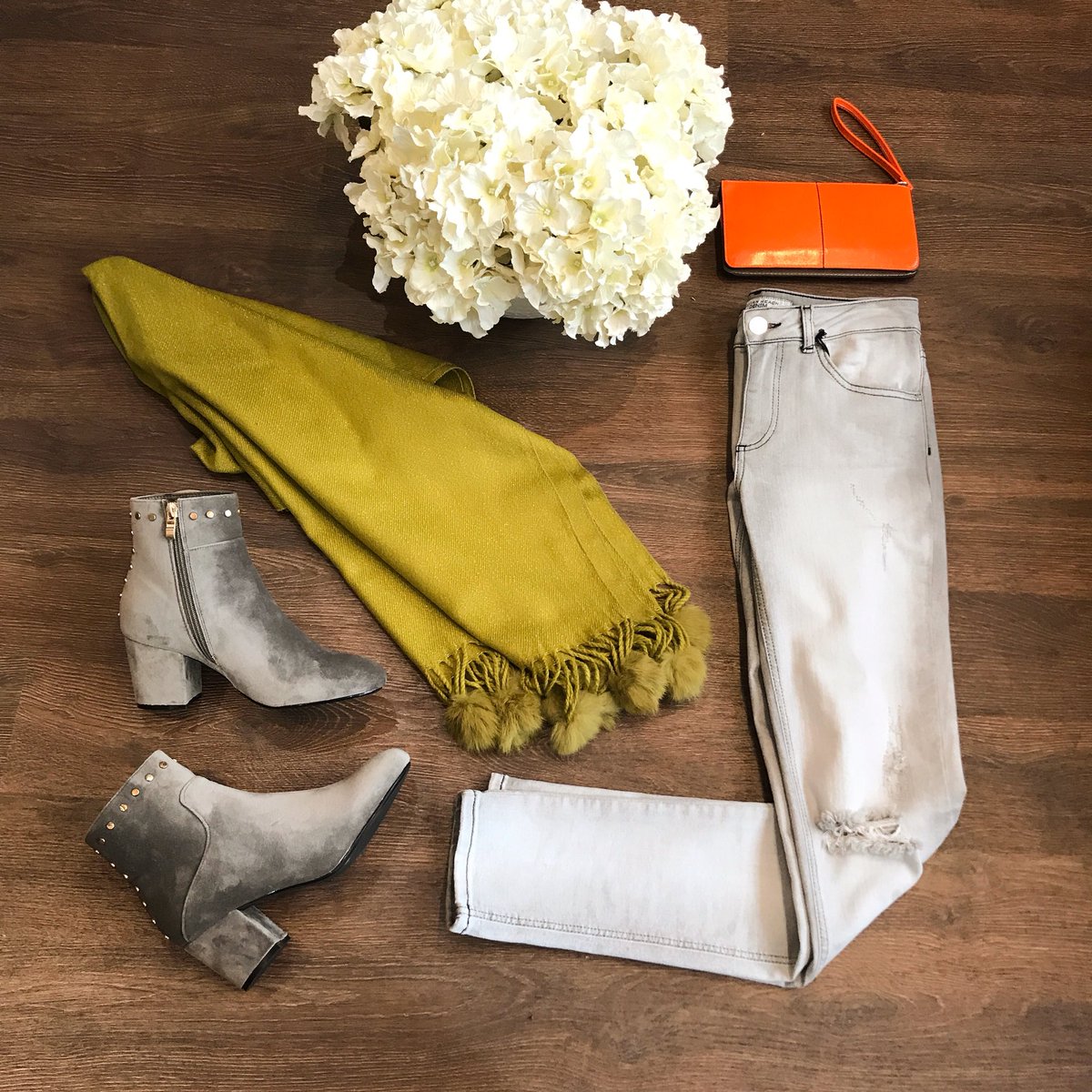 FanyBoutique's tweet photo. Add a splash to your outfit 🖤
.
.
.
.
.
#outfit #outfitoftheday #outfitideas #outfitinspo #outfitinspiration #outfitstyle #outfitgoals #love #fashionable #fashionistas https://t.co/mRQExdApHO