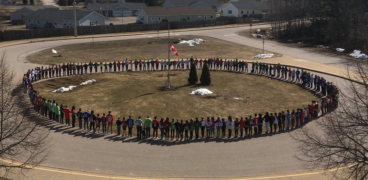 Panthers show support for the Humboldt Broncos community. @avrsb #JerseyForHumboldt