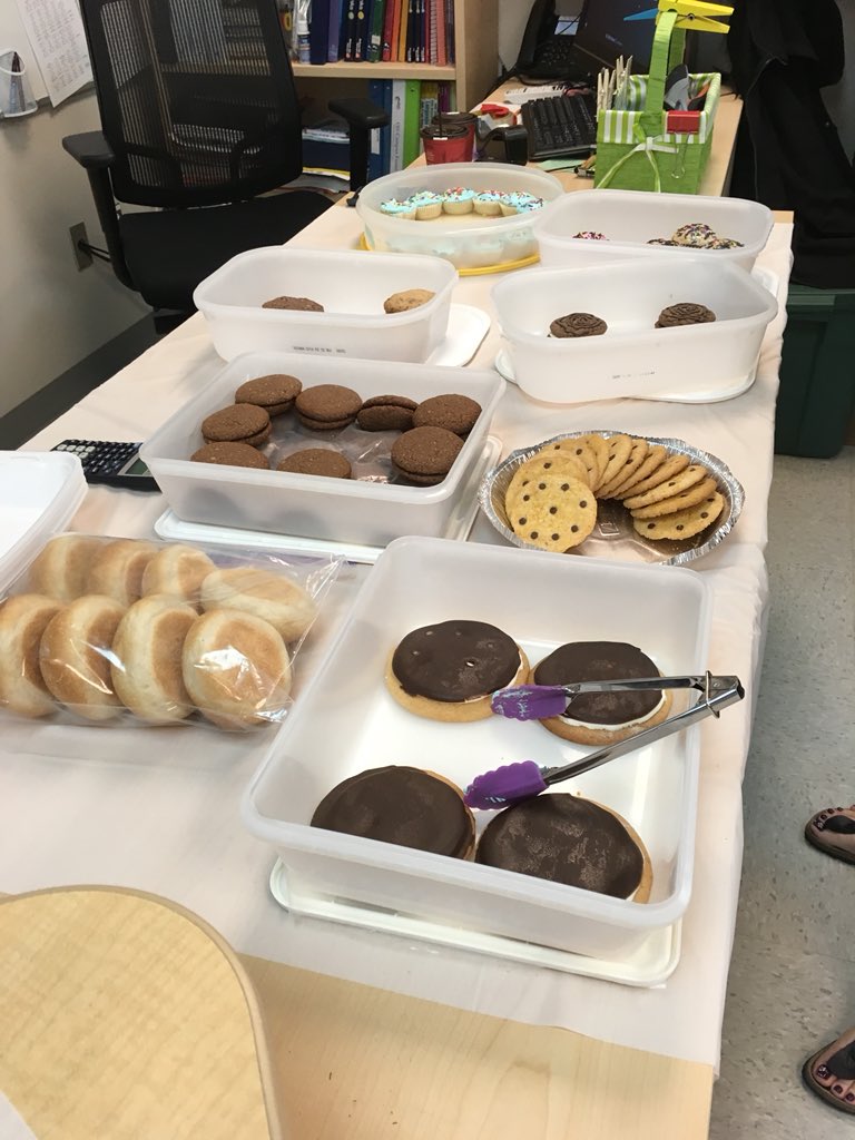 All proceeds from the YEP Trade Show Bake Sale at the Redcliff Alt Mennonite School last night is being donated directly to Humboldt. #HumboldtStrong #humboldtbroncos 💚🏒