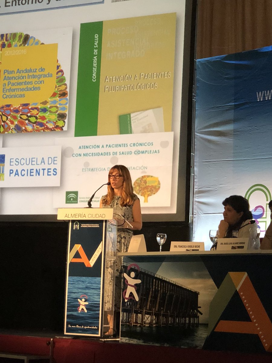 congresosafh's tweet photo. Papel del FH en cronicos; lujo contar con @susana_belda #SAFH2018Almería https://t.co/YVQAslu8oZ