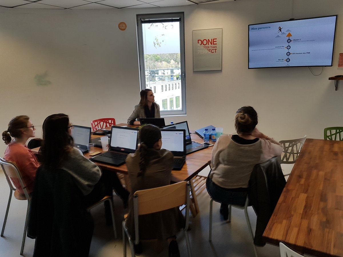 JumpInTech's tweet image. Merci beaucoup Diana de @AdeccoGroupFR pour cet après-midi et de nous avoir parlé de ton métier ! #becausegirlscan #becomtech