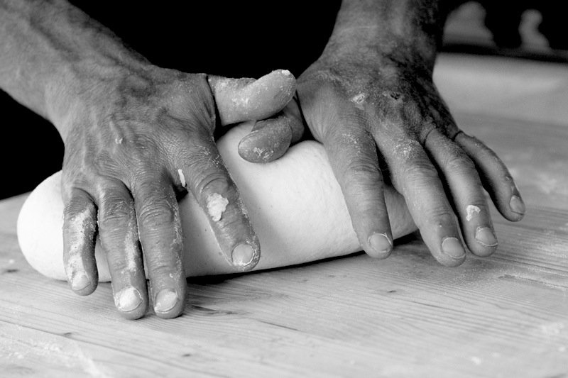 ScenesdePays's tweet photo. LA BEAUTÉ DES GESTES - MB BIBLIOTHÉÂTRE
Samedi 28/04 - 20h30 - Musée des Métiers de la Chaussure - St André de la Marche 
 ET 
 Samedi 19/05 - 20h30 - Musée des Métiers - St Laurent de la Plaine
 A partir de 19h : visite libre des musées pour les spectateurs...

#musee #mauges https://t.co/gueHtW9cIt