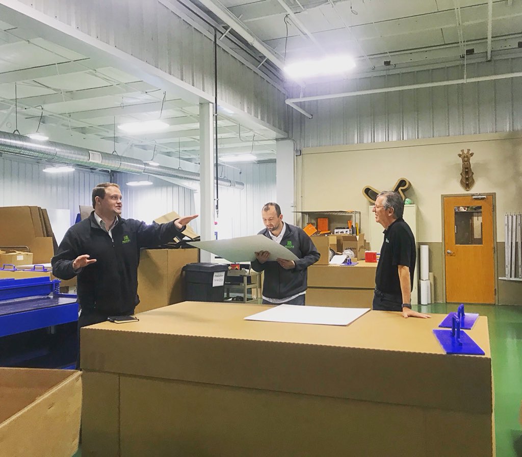 KellyBoxPkg's tweet photo. There’s always so much energy here on Thursday mornings! Especially in our #design and #technology center! #packaging #corrugated https://t.co/QPUnooODT0