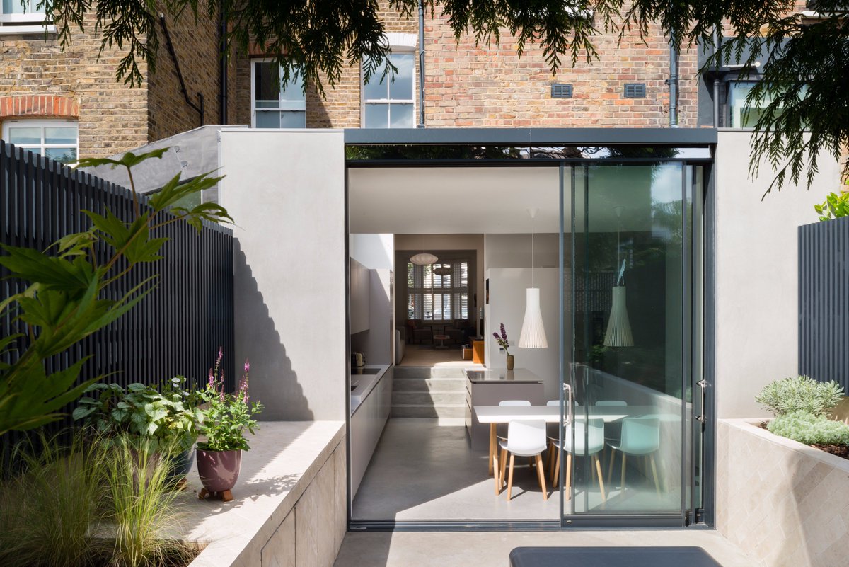 worldarchnews's tweet image. This house extension and refurbishment by #ArchitectureforLondon transforms a Victorian terraced property in a conservation area
bit.ly/2EGCtMO