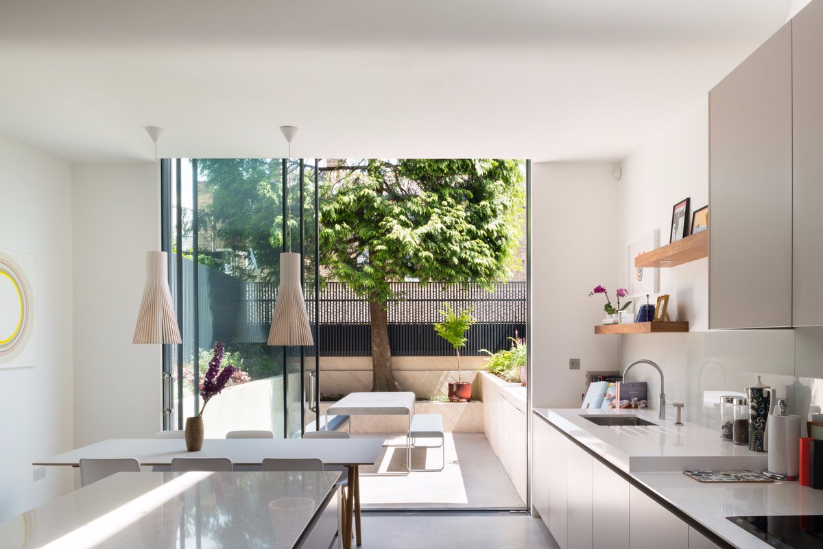 worldarchnews's tweet image. This house extension and refurbishment by #ArchitectureforLondon transforms a Victorian terraced property in a conservation area
bit.ly/2EGCtMO