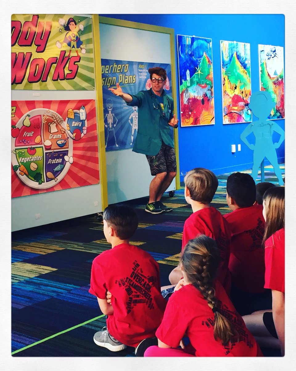 deovercash's tweet image. And, now onto Body Works presentation 🧠🥦❤️ #learningtons @SycamoreCreekES