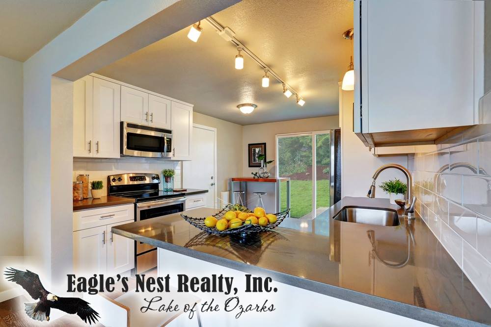 EagleNestRealty's tweet photo. 🍋KEEP IT FRESH 🍋

Place a bowl of fresh fruit on your kitchen counter. It’s an easy way to bring a fresh, spring feel into your home! 🌼#SellHome 
https://t.co/4LUIA5LfBo https://t.co/thRwTP70fm