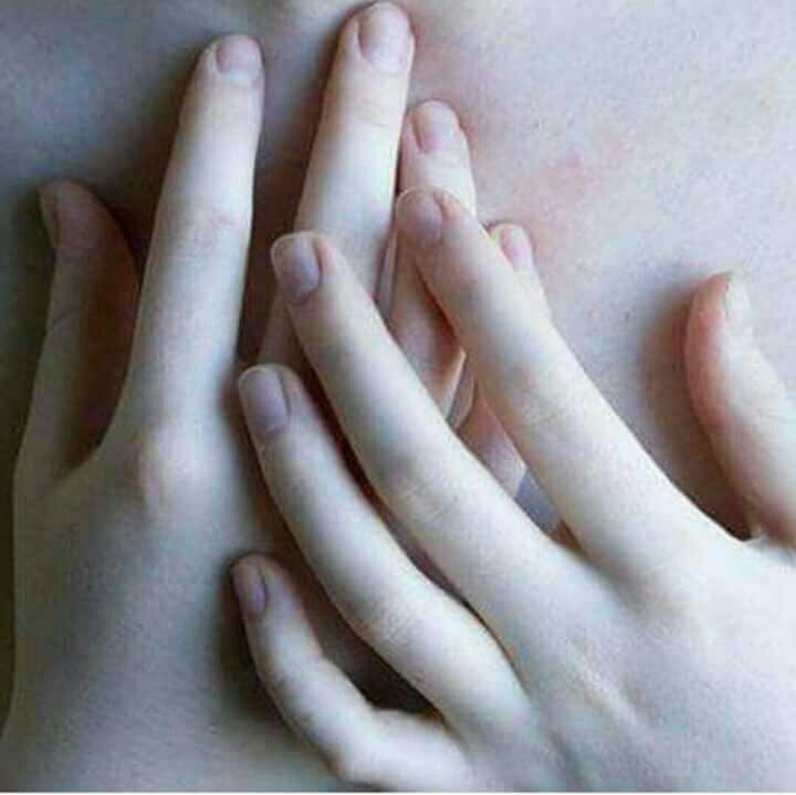 - فآنْ آلله مَع آلمُنكسِرة قلوبهُم 💔