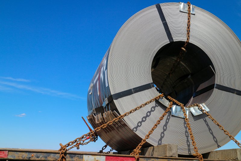Aluminum and steel tariffs driving up raw material costs for trucks, trailers