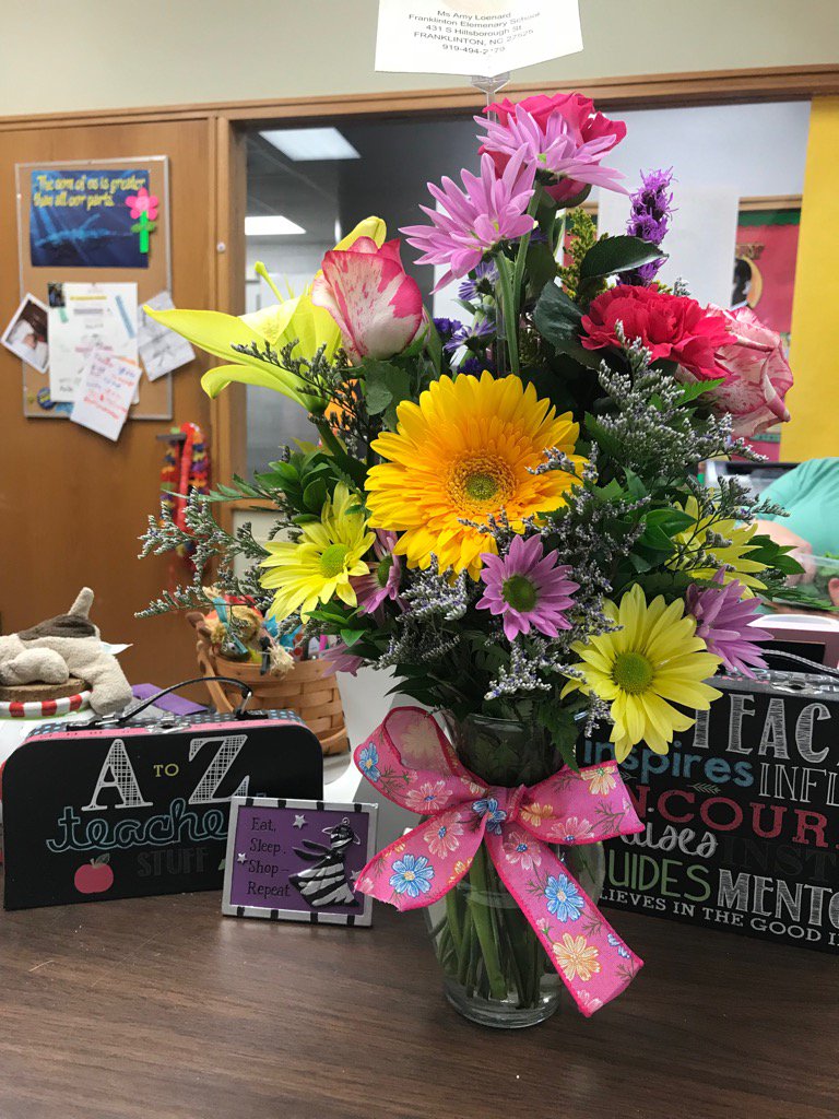 tlmsmedia's tweet photo. Thank you FES for my flowers for  School Library Month. It’s nice to feel appreciated by you! https://t.co/UzmlVNdIUp