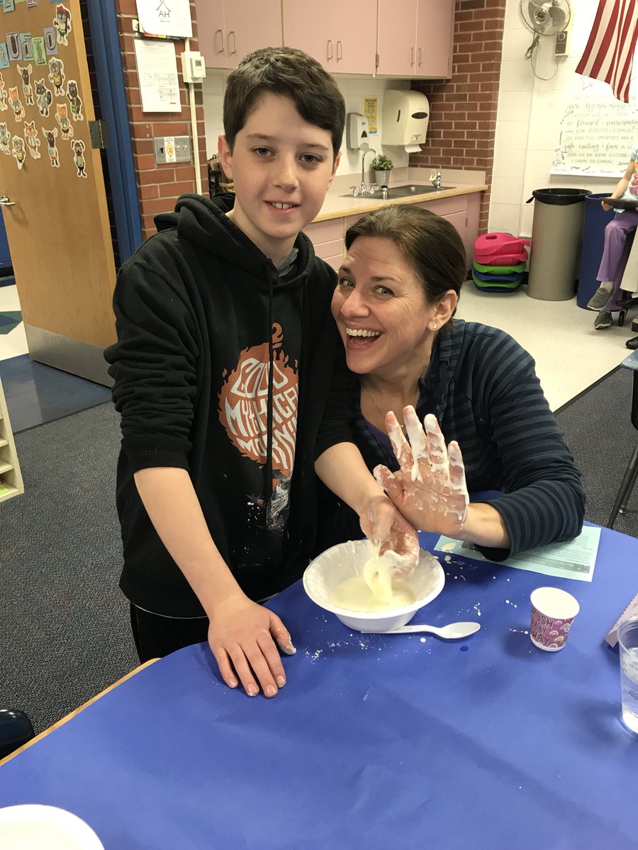 MrsGavigan's tweet photo. Thanks families 4 coming out 2 our Ivy Spring Showcase and getting messy with our matter experiment! #oobleck #solidorliquid @IvyHillEagles https://t.co/2TxyWJNZag
