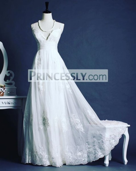 Princesslycom's tweet photo. Rustic Spaghetti Straps V-neck Empire Lace Organza Sweep Wedding Dress⠀
⠀
https://t.co/NNJr2H4sO7⠀
⠀
#weddingdress #bridaldress #weddinggown #bridalgown #rusticwedding #rusticdress #rusticweddingdress #empiredress #sweeptrain #brushtrain #lacedress #empireweddingdress https://t.co/yDzBpczYPT