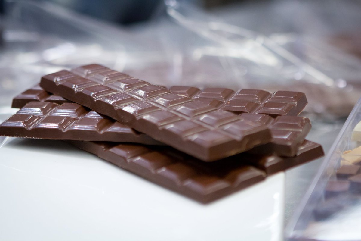 iceculinary's tweet photo. Read our #RootsofCacao Chocolate Symposium Recap — Pressing Issues and Delicious Innovation Across the Chocolate Industry: https://t.co/c90INn65iT #ICEculinary #culinaryvoice #beantobar https://t.co/WFoDGIcnG8