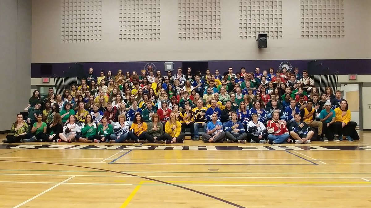 #JerseyForHumboldt 
#HumboldtStrong 
#HuskiesCare

💚💛
Today we stand with you. 
Today we are #HumboldtBroncos