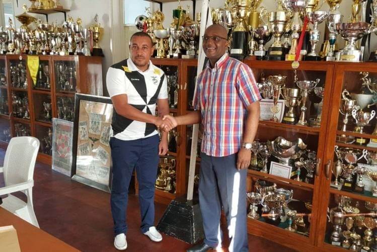 Dário Monteiro estagia no club da Primeira Liga Portuguesa tve24.com/desporto-nacio…