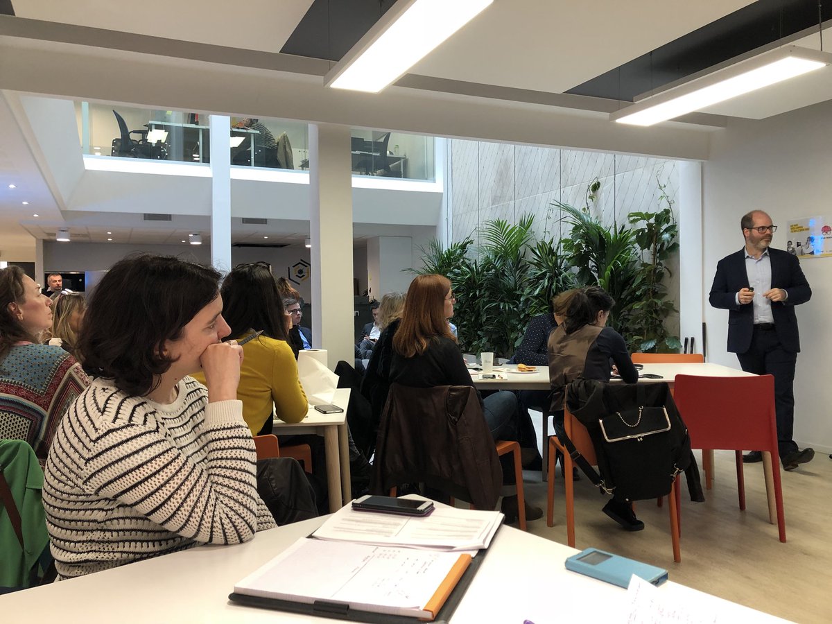 PinkInnov's tweet photo. Aujourd’hui on parle blockchain avec @sebbourguignon et les membres #pinkinnov @Margo_group https://t.co/MgkRBX4Ykn