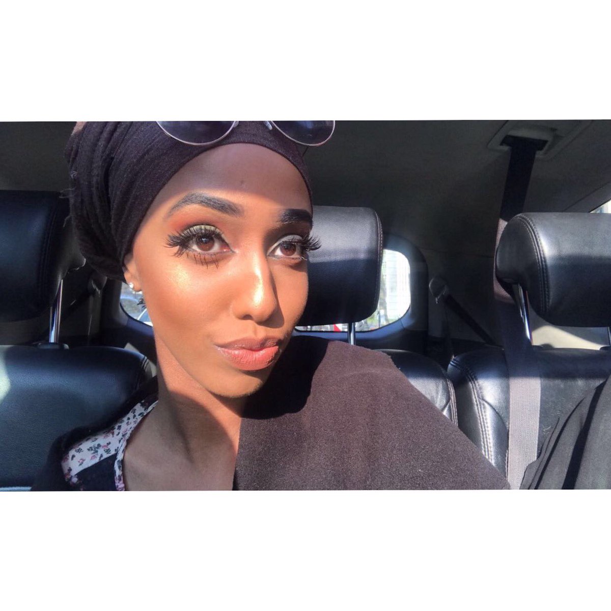 92xxxria's tweet photo. #berlinselfie #springvibes #thatlighting #nofilter ❤️❤️ https://t.co/52V0EFmbTc
