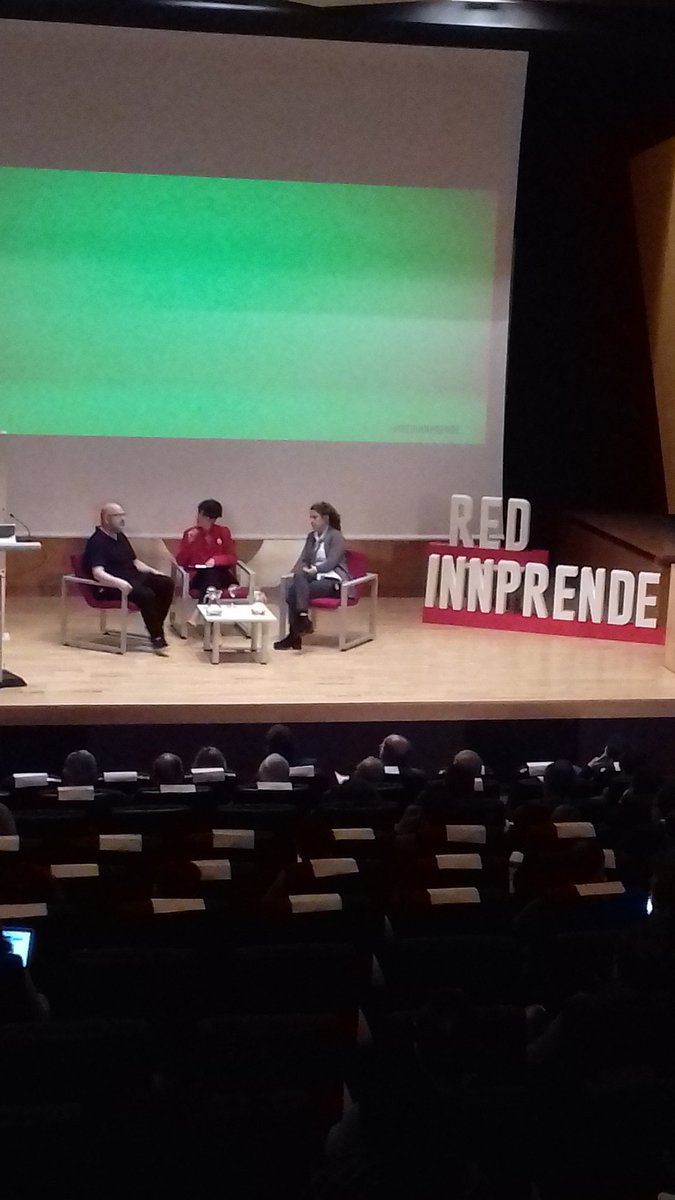 ClaudiaGuardiol's tweet image. Inauguramos IV edición de #REDINNprende con grandes consejos de grandes emprendedores de éxito @yosoyzarko y @hedifu