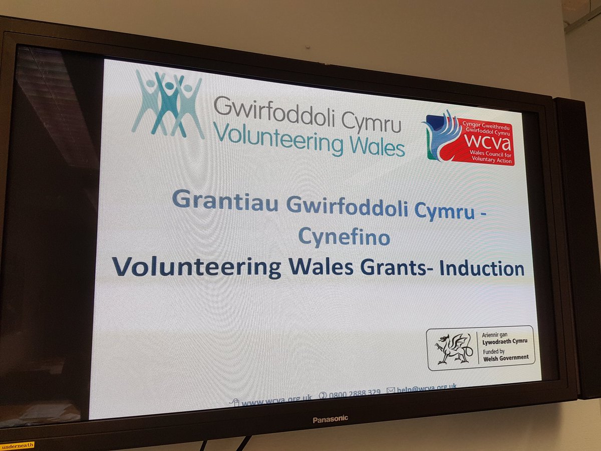 The first induction session for #VWG2018 recipients! Discussing involving #youngpeople as #volunteers. #youngtrustees #youngcampaigners #youngambassadors @GwirVol @WalesCVA @VolWales @iwill_campaign