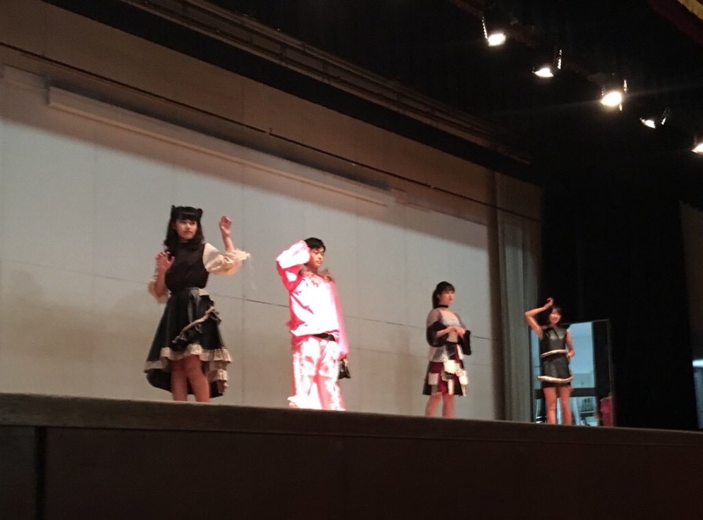 dress_create's tweet photo. ドレスクリエイト部放課後被服室にて仮入部実施中です👗🎀
未経験者大歓迎！ほとんどの現部員が未経験から始めました🤭
少しでも興味があったらぜひC棟2階の被服室へ🙋🏻‍♀️✨
明日4/13は菓子パも実施！😍遠慮なく食い逃げOK🍬
 #k73 #ドレスクリエイト部  #拡散希望 https://t.co/SLWX2uojS8