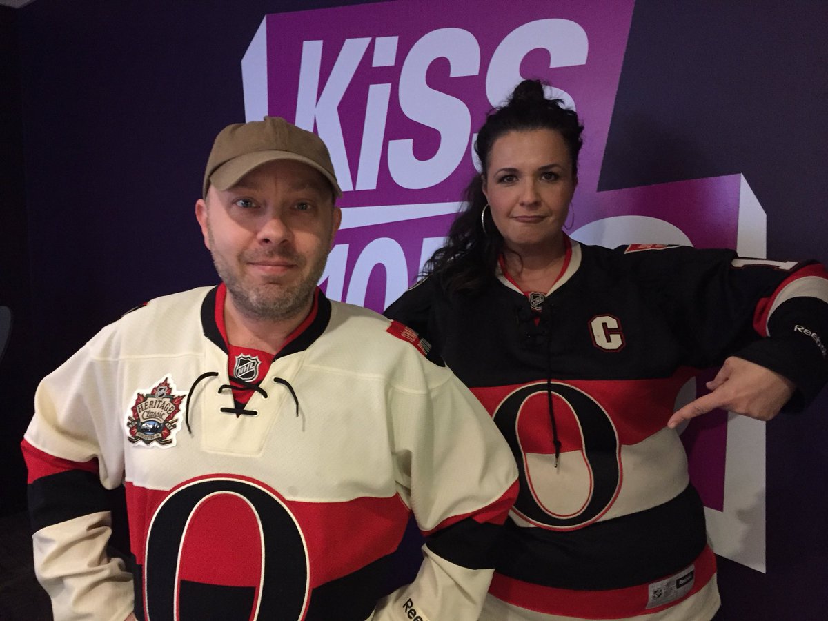 Canadians wearing jerseys today in support of Humboldt crash victims: bit.ly/2JFUe2r  #jerseysforhumboldt https://t.co/1sA06CaZsY