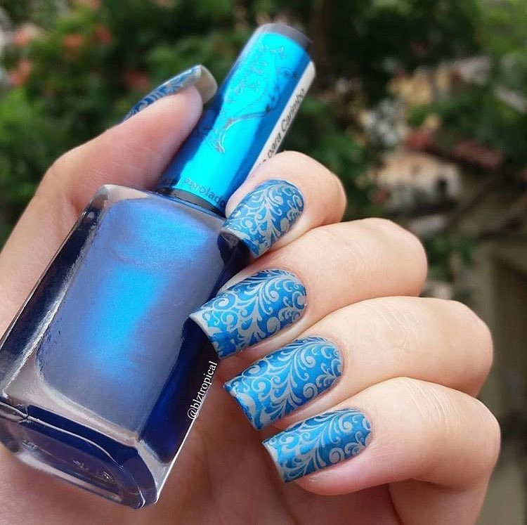Unhas da @blztropical carimbadas com o nosso Azul Perolado 💙 Vocês encontram ... instagram.com/p/BheD7DiAd6h