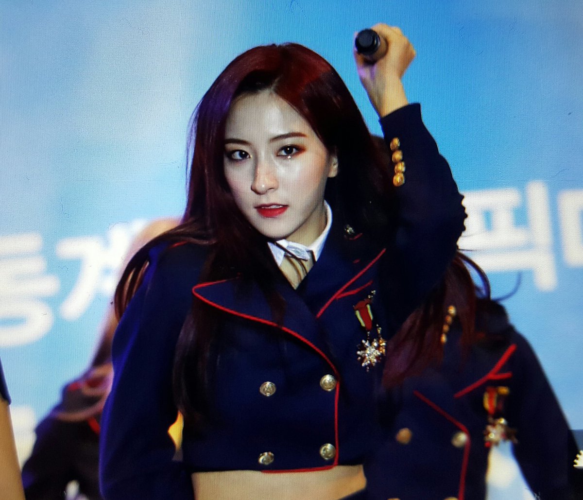 Comet_527's tweet photo. 180412 평창 #우주소녀 #은서 #손주연 #WJSN #EUNSEO https://t.co/5eBeuUPkgA