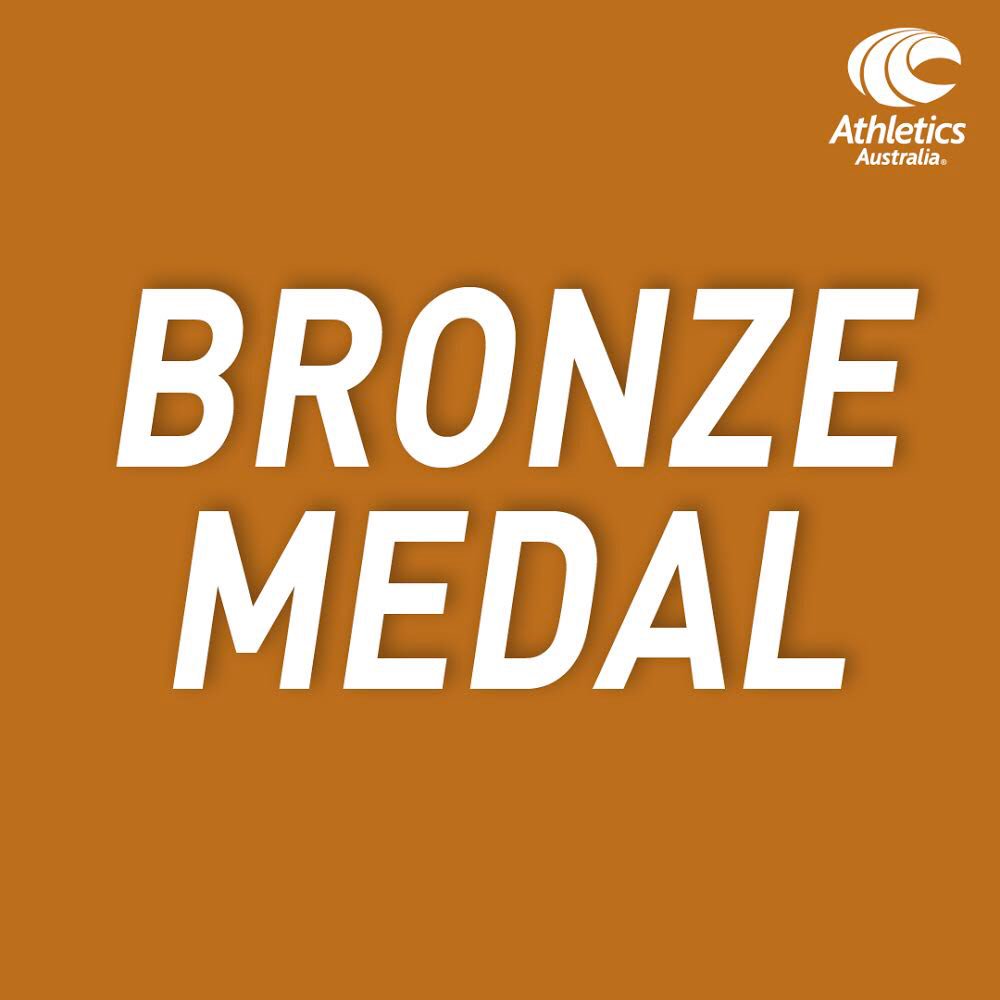 MATHEWS BRONZE!
<a href="/LukeMathews95/">Luke Mathews OLY</a> has come from no-where with 50m to run to claim a stunning podium finish. 1:45.60

#GC2018Athletics #TeamAUS #GreaterTogether