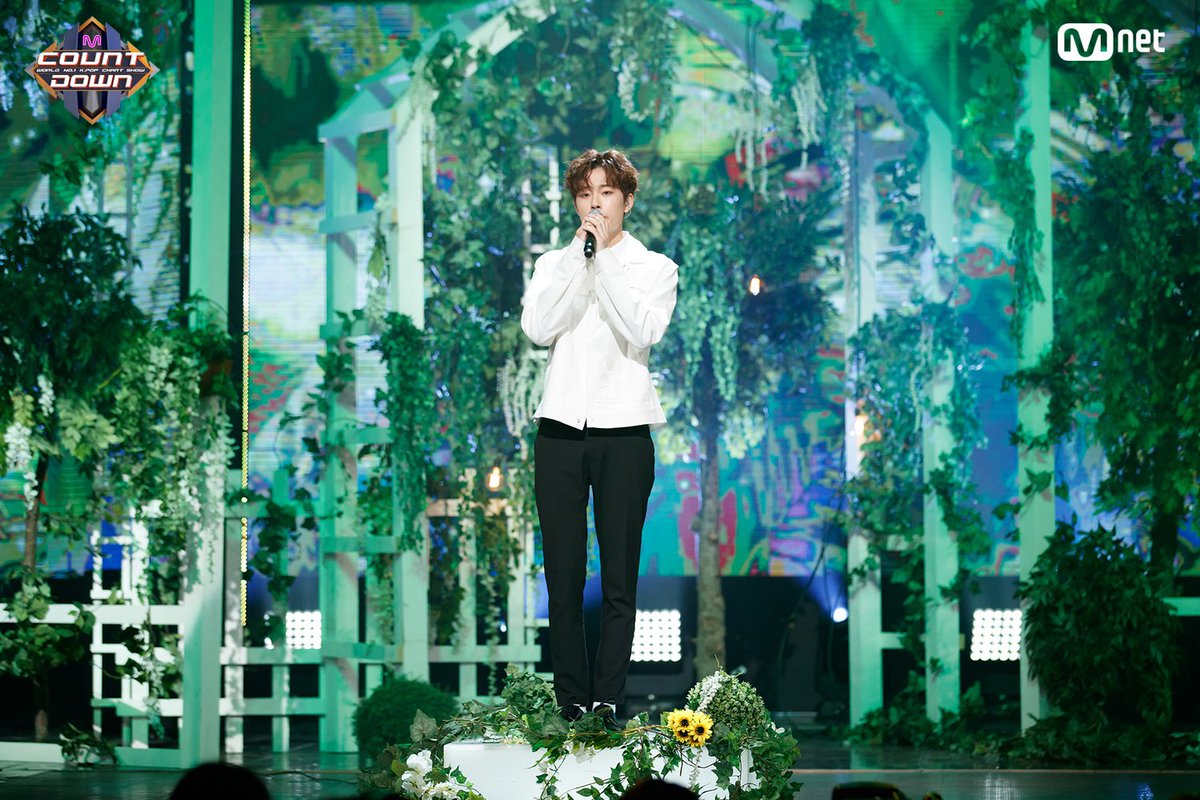 MnetMAMA's tweet photo. [#MCOUNTDOWN] Ep.566
봄을 입은 선호라니ㅠㅠ서노야 선호해ㅠㅠ
#YOOSEONHO - #MaybeSpring ♪
World No.1 KPOP Chart Show M COUNTDOWN #Mnet
무대 보러가기 ▶ https://t.co/3mBPKRjiEk https://t.co/MTM97M4QH6