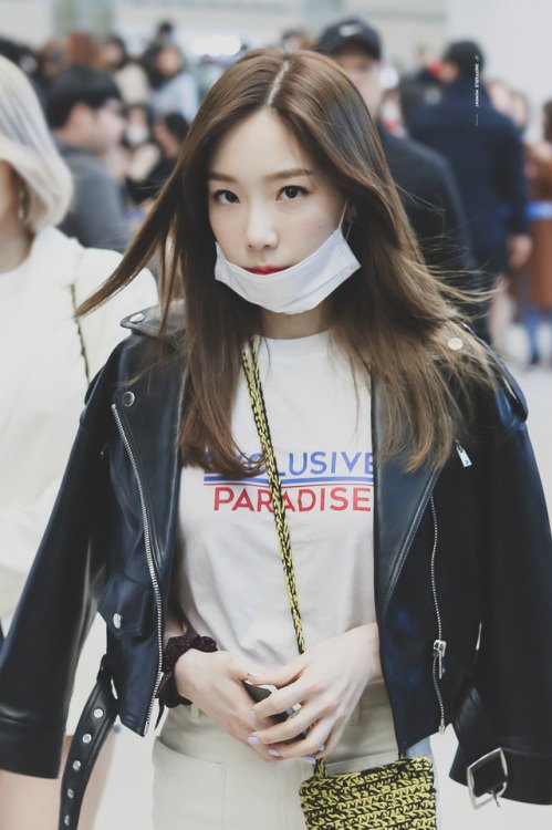 SMTown_SNSD's tweet photo. [Airport] INEFFABLE MOMENT https://t.co/zHSDUJJkgS