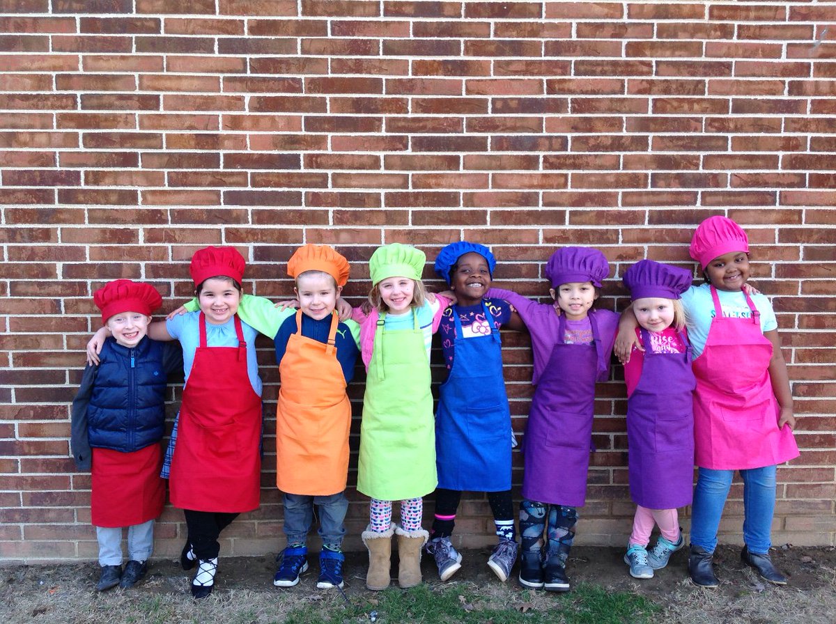 <a href="/johnstrangelem/">John Strange</a> 👨‍🍳👩‍🍳Cooking Club students enjoying some rare sunshine! 🌞These kinders love learning to make recipes that they can 'cook' independently for their families! <a href="/msdwt/">Washington Township Schools</a>
