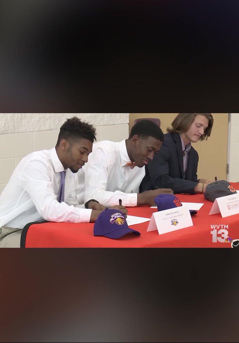 fmcourson's tweet photo. Well, itβs official! James has signed to pole vault at Auburn. #AuburnTFXC #hooverpride https://t.co/55xiDZVwLP