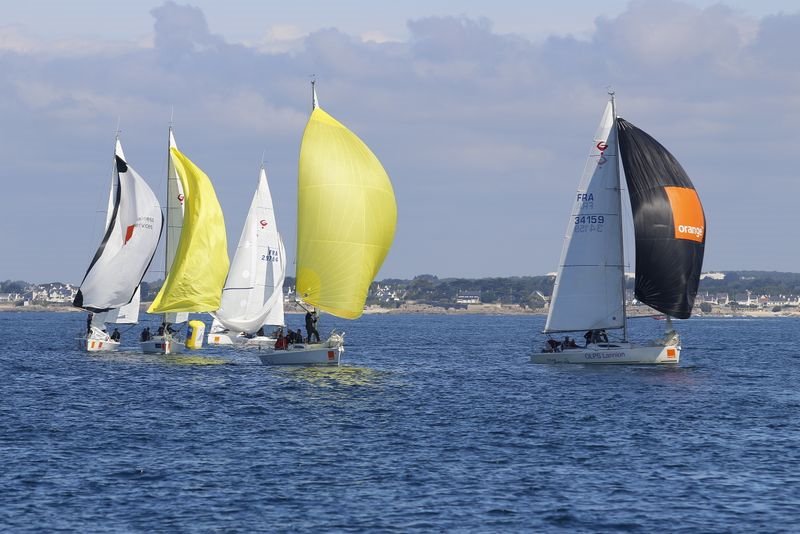 BrunoBouvier_'s tweet photo. Nouvelle édition de l'@ArmorCup #Orange, #Orange_Ouest. Retrouvez le mot de la marraine de l'édition 2018, @fabiennedulac . Rendez vous à la @VilleTrinité du 22 au 24 juin
   
  https://t.co/6EnxQbHxea https://t.co/Yi8sMXZnf6
