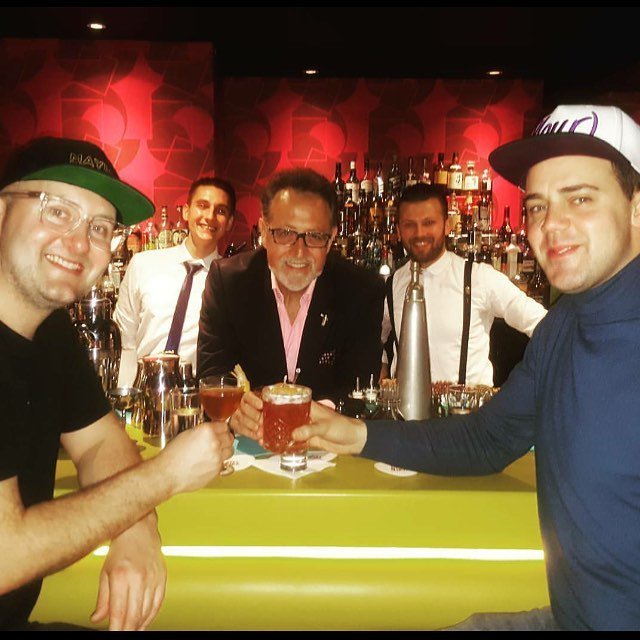 CocktailMaestro's tweet photo. Happy days showing the young amateurs how it’s done 😂! #simonecaporale #alexkratena @simonecaporale_ @alex_kratena #bartender #bartenders #bartenderlife #cocktails #bars #mixology #salute ! https://t.co/ZpMLbC1CFx https://t.co/joDeKaOuMq