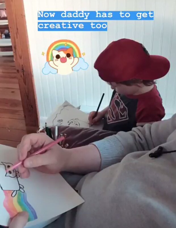 TechTeachVA's tweet image. My kids love cats. And rainbows. #dadart #nyancat