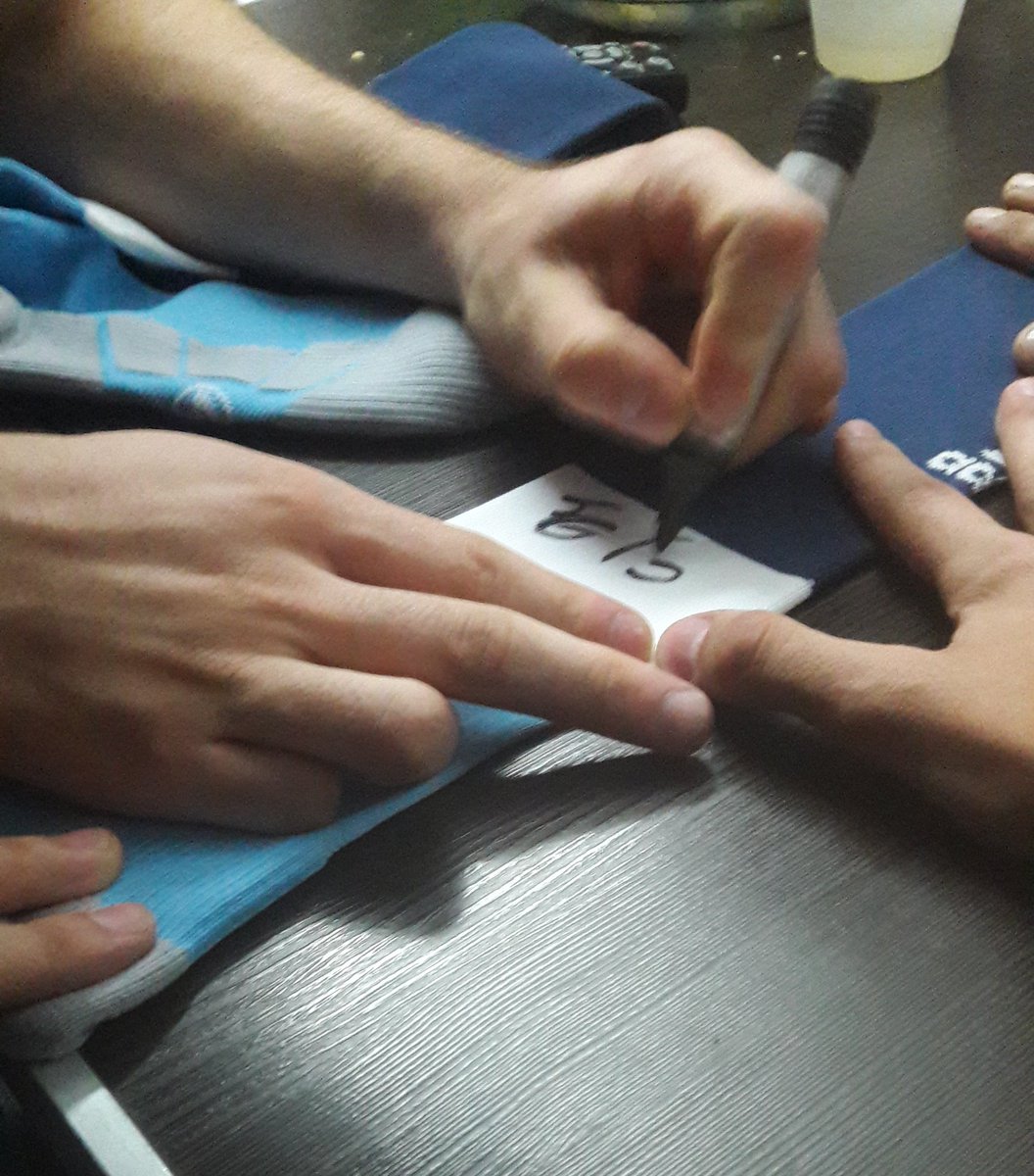 DeportivoPDof's tweet photo. #SorteoPD | ¡LAS DE LA SELECCIÓN!
Ganate un par de medias autografiadas por @facugassmann00, @ezee_ramirez, @SantiRufa y @PowerRaggiati, jugadores de @Argentina Futsal U18.
✔️ Seguinos, dale RT y ya estás participando. https://t.co/No2DZPVqp9