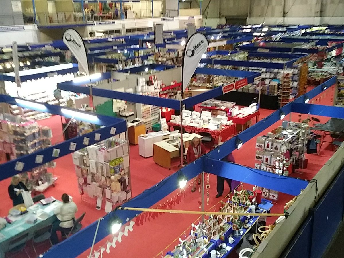 lizabethanimals's tweet image. #Craft4crafters. End of first days show and  lots of fun #workshops