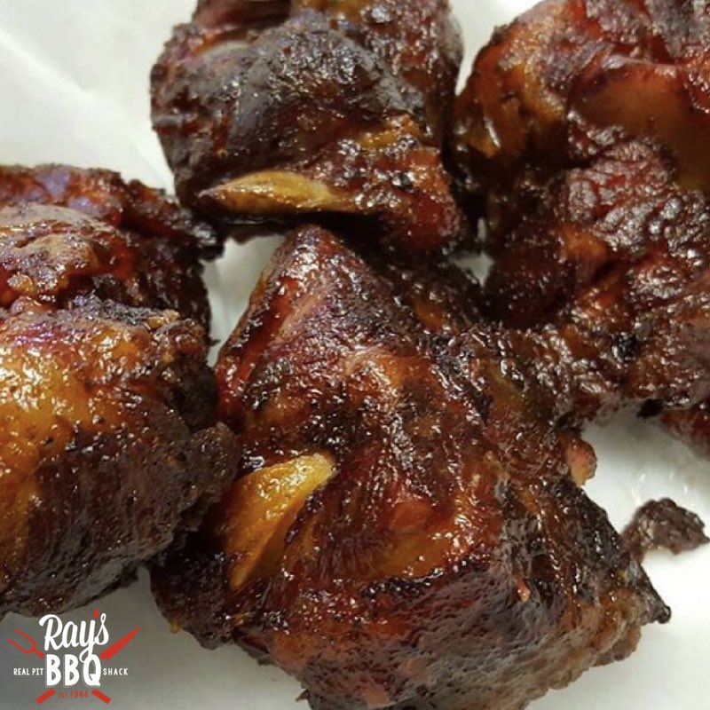RaysBBQ1's tweet photo. Smoked Oxtails! Today Only, Come See Us! #raysbbqshack #smokedoxtails #thursdayonly #smokedtoperfection #houstonbbq #txbbq #whatsforlunch #comeseeus https://t.co/GWtk2hucIa