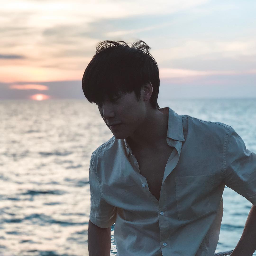 วันหยุดแล้วไปเที่ยวไหนกันเอ่ย?  Sunset in Phangnga.🌅 #JamyJamess
IG : jamyjamess