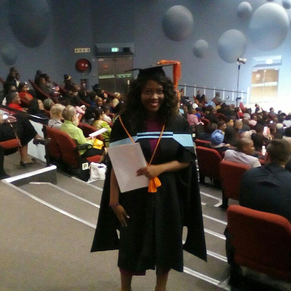 brieflyMad's tweet photo. Graduation!mama saw me make it!#Honours #Grad2.0 #UJGrad2018 #TheFutureReimagined https://t.co/eyroPzpGlJ