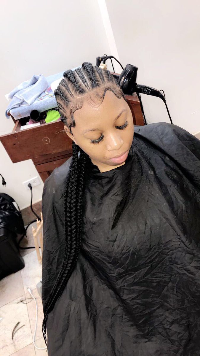 StylezByBria's tweet photo. Feeding braids 🔥 https://t.co/UtEQ8fRfwH